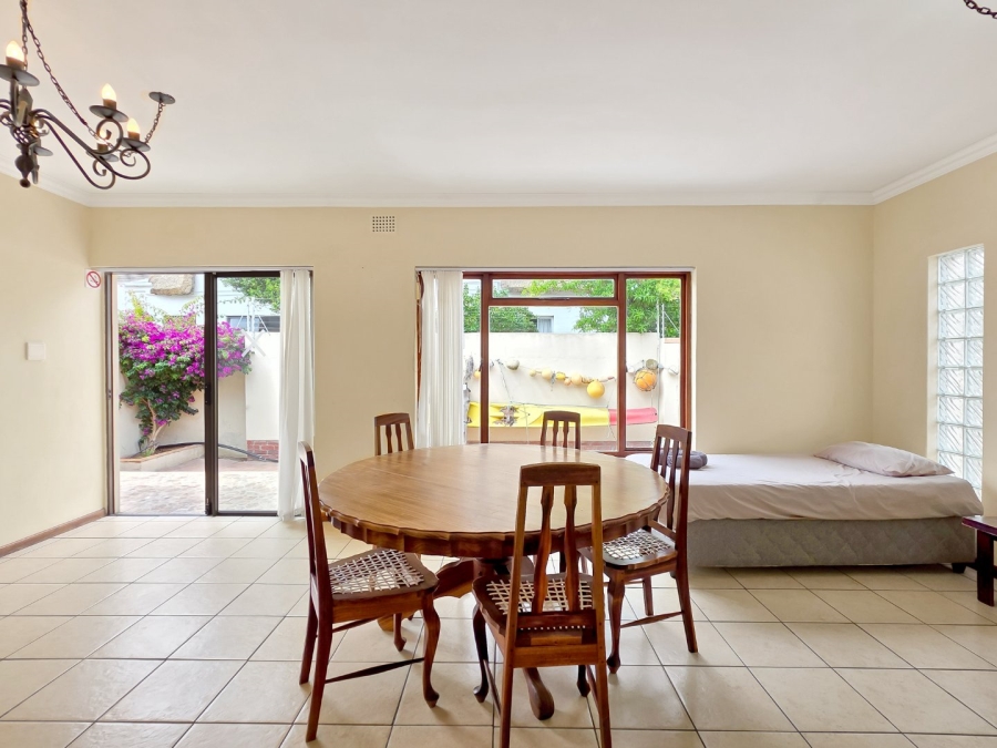 1 Bedroom Property for Sale in Bloubergrant Western Cape